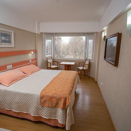 Hotel Dior Tandil Esterno foto