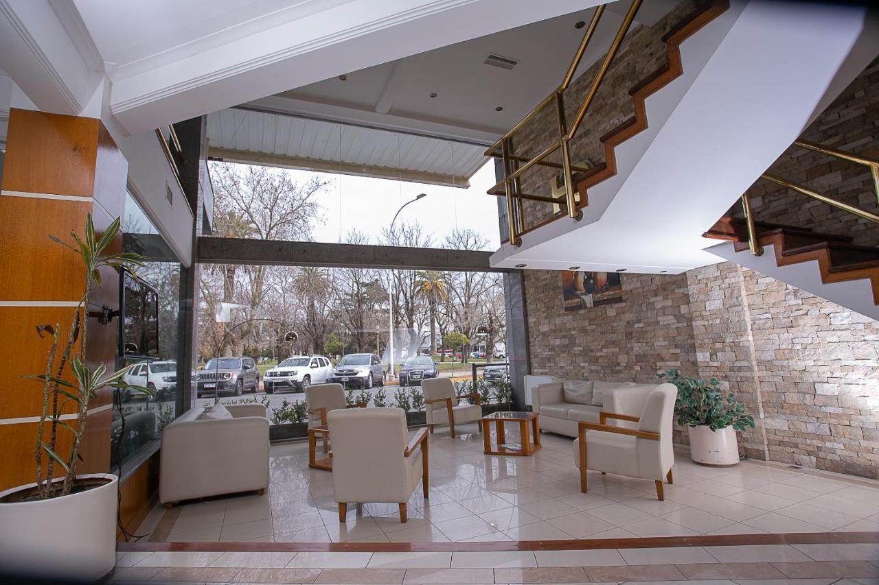 Hotel Dior Tandil Esterno foto